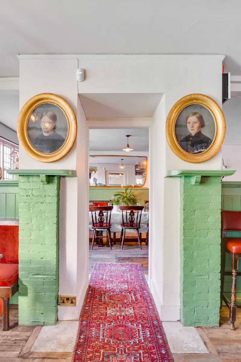 Brentford pub, R864 (photo 5)