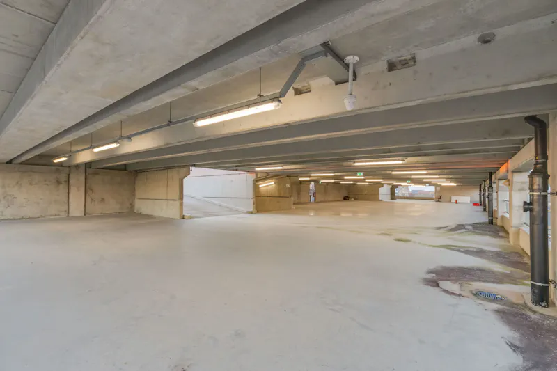 Brentford multi-storey car park, N527 (photo 7)