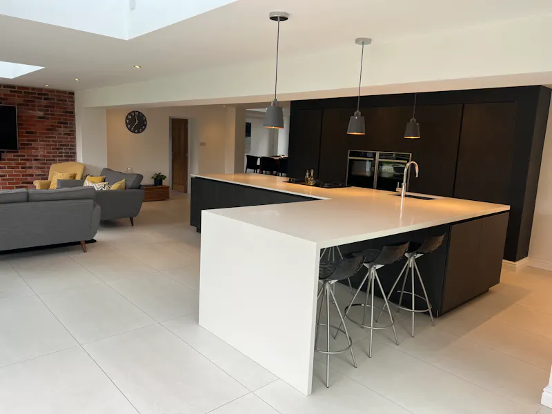 White Rendor Romiley Home, D2679 (photo 11)