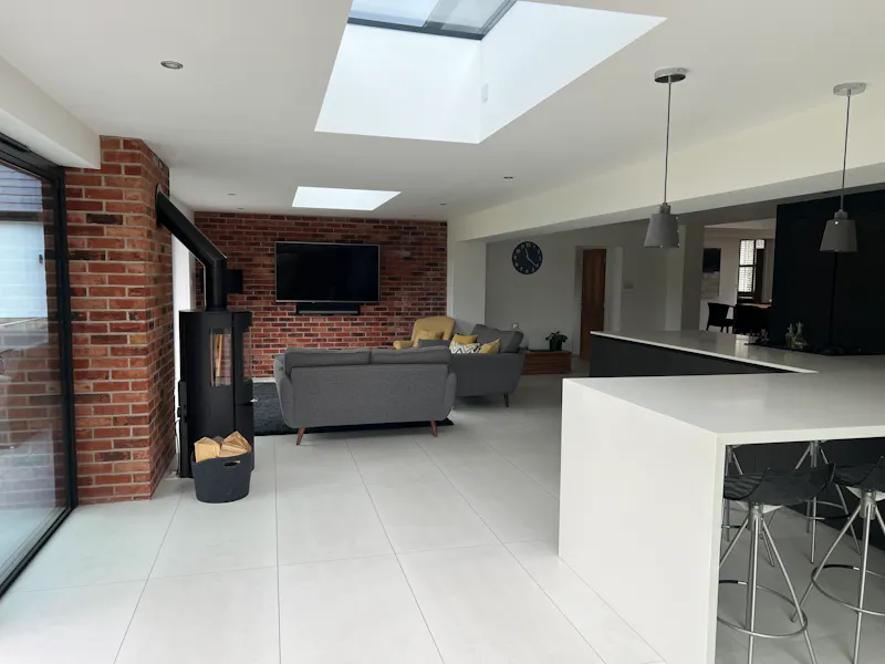 White Rendor Romiley Home, D2679 (photo 14)