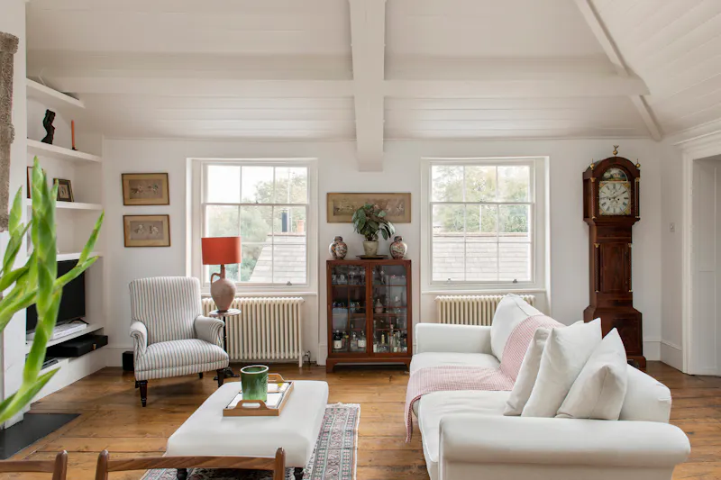Beams at  Bright Denmark Hill apartment, A1594 (photo 5)