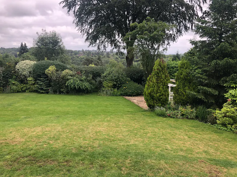 Light-Filled Haslemere  Home, D2682 (photo 45)