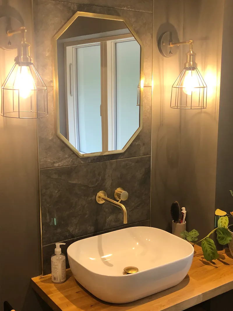 Light-Filled Haslemere  Home, D2682 (photo 22)