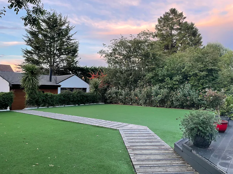 Modern Millbrook house, K471 (photo 53)