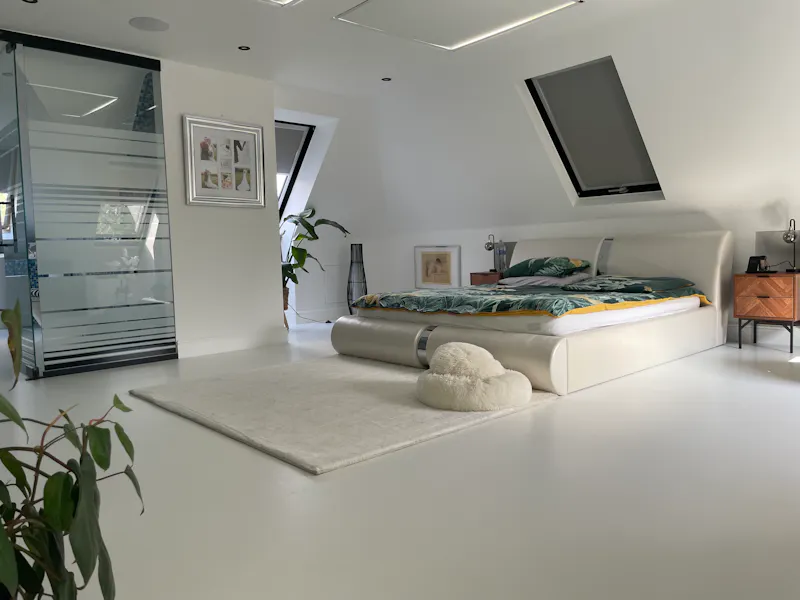 Bedroom at Modern Millbrook house, K471 (photo 25)