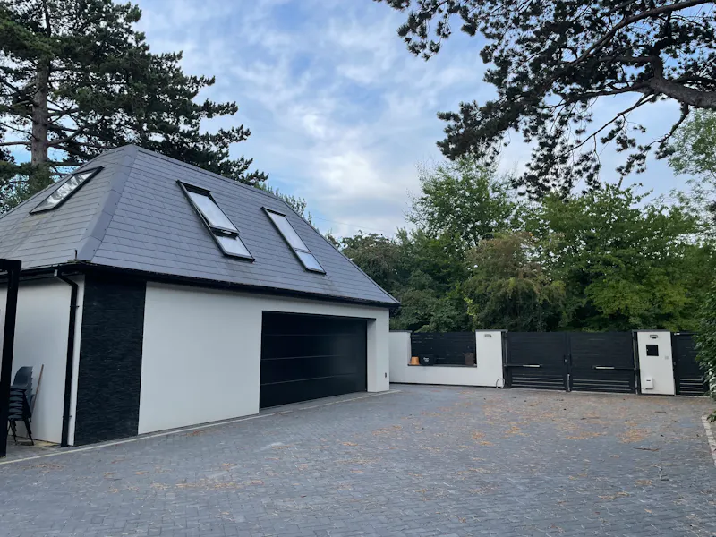 Garage at Modern Millbrook house, K471 (photo 63)