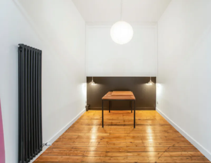 Working artist's studio in Hoxton., F664 (photo 5)