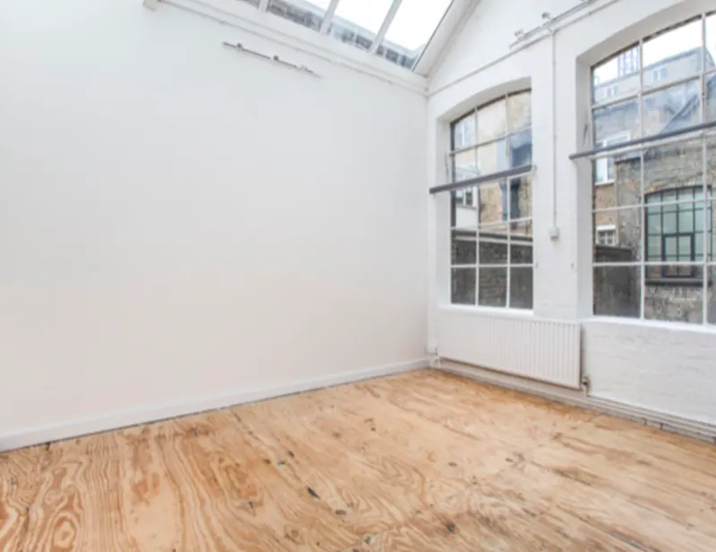 Working artist's studio in Hoxton., F664 (photo 8)