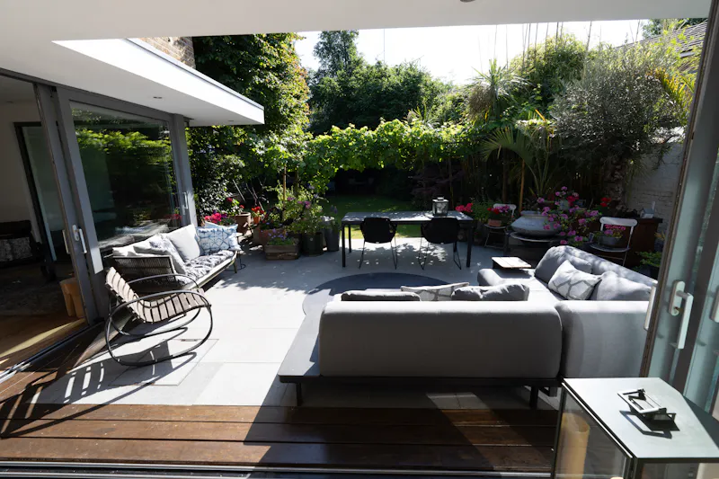 Terrace/Patio at Kingston Upon Thames house, B1753 (photo 39)