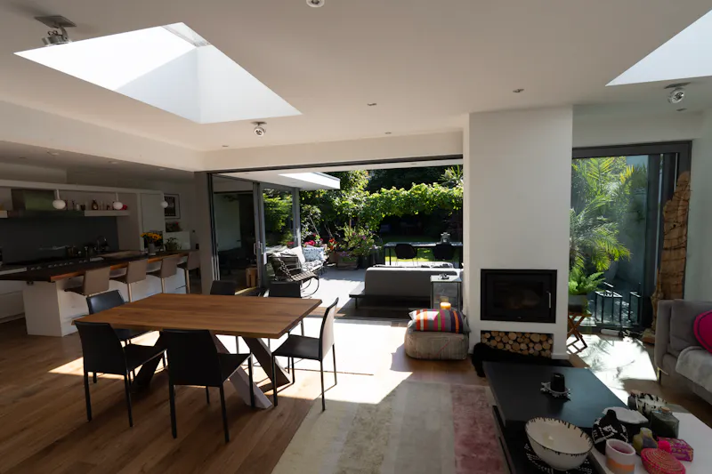 Open plan at Kingston Upon Thames house, B1753 (photo 18)