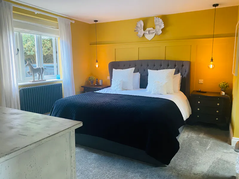 Bedroom at Buckinghamshire Coach House, D2680 (photo 13)