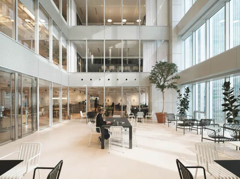 Canary Wharf workspace, T175 (photo 4)