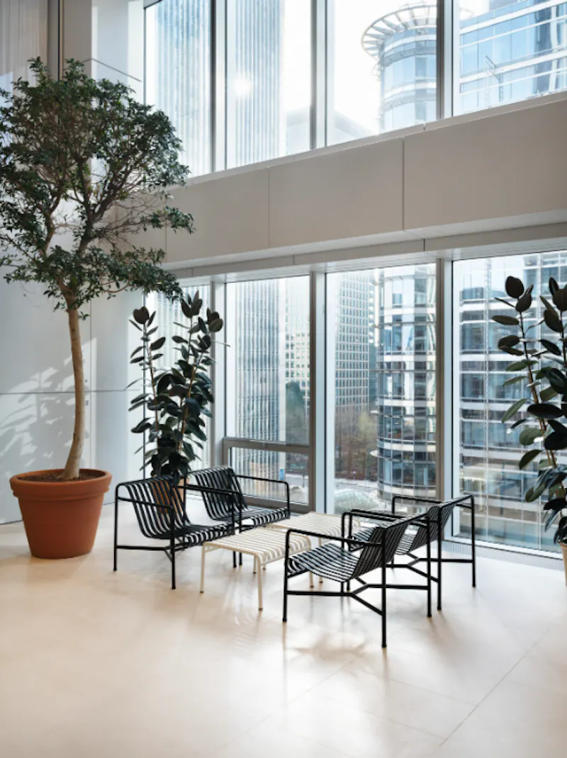 Glass at Canary Wharf workspace, T175 (photo 7)