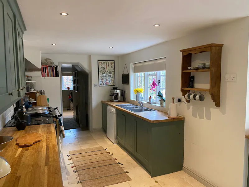 Attractive Andover Home, D2683 (photo 4)