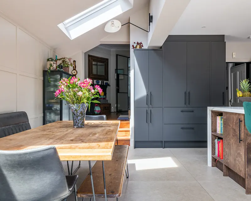 Dining room at Contemporary Richmond house, D2688 (photo 10)