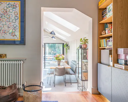 Contemporary Richmond house, D2688