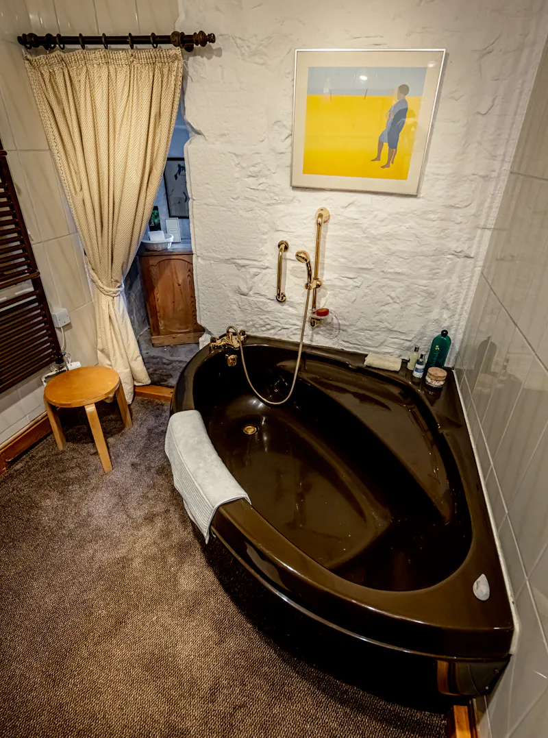 Bath at Lockerbie Castle, SC1 (photo 33)