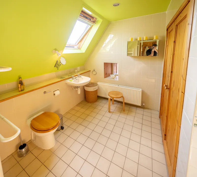 Bathroom at Lockerbie Castle, SC1 (photo 31)