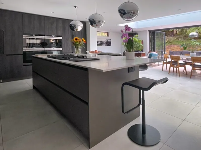 Retro Oxshott Home, D2687 (photo 10)