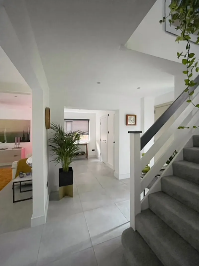 Retro Oxshott Home, D2687 (photo 18)