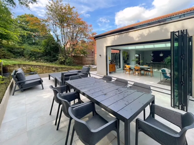 Terrace/Patio at Retro Oxshott Home, D2687 (photo 28)
