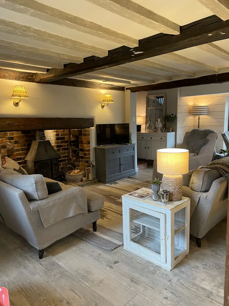 Living Room at Alton Cottage, C933 (photo 4)