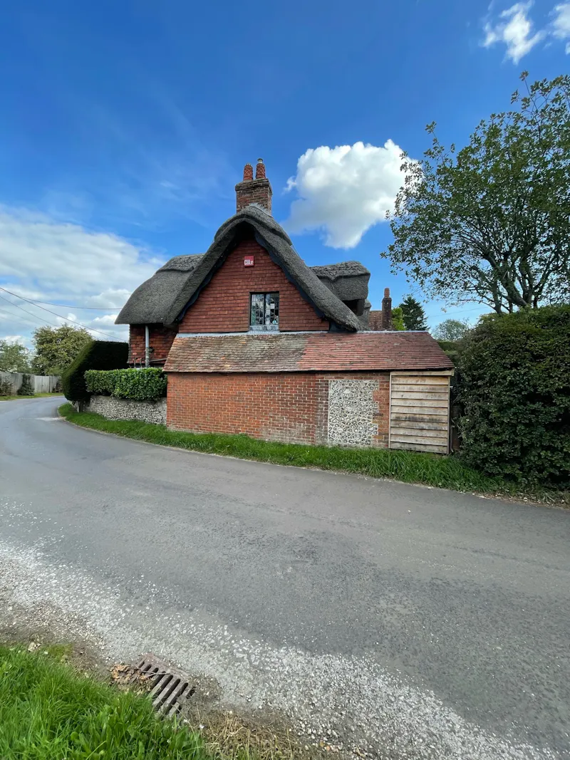 Alton Cottage, C933 (photo 51)