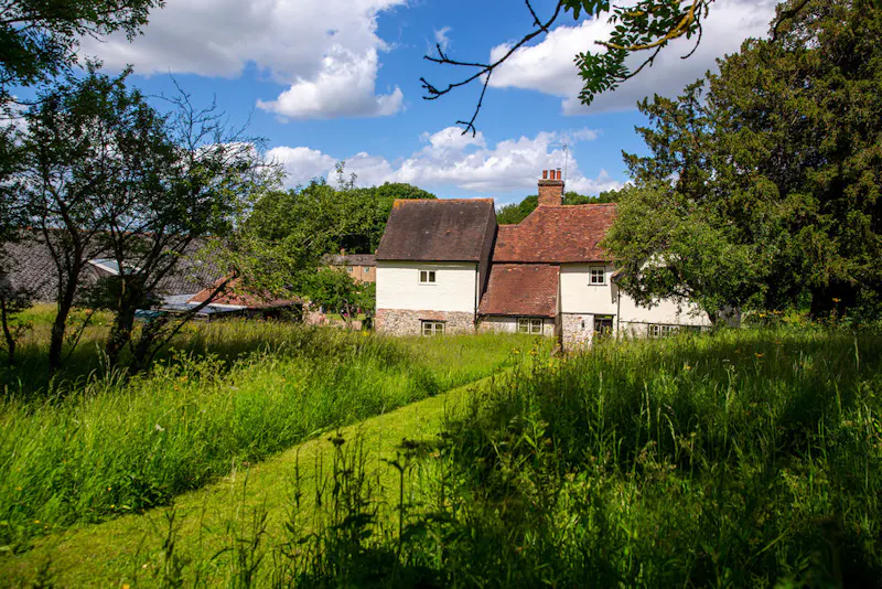 Countryside at Picturesque Kent farmhouse, L749 (photo 19)