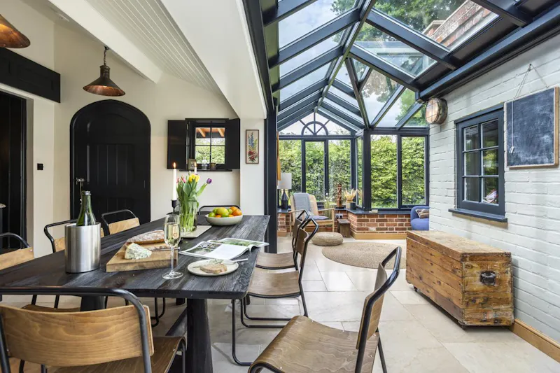 Loft-style converted home, J226 (photo 9)