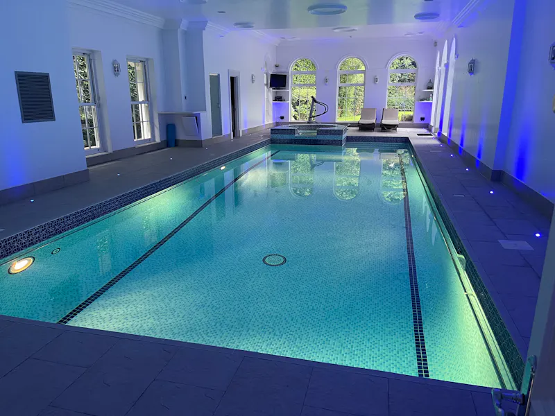 Swimming pool - indoor at Luxury Weybridge house, D2694 (photo 19)