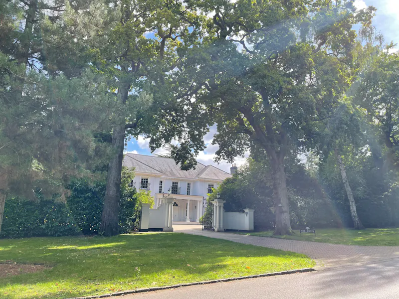Luxury Weybridge house, D2694 (photo 35)