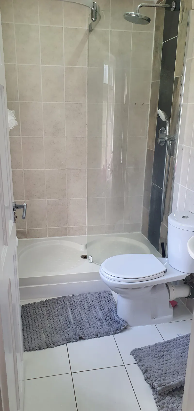 Bathroom at High Barnet Open Planned Home,  D2686 (photo 12)
