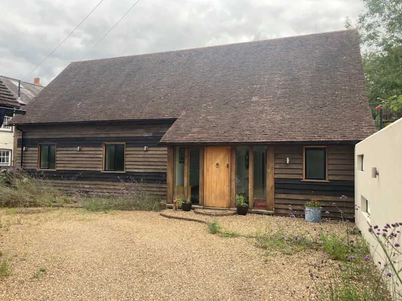 Converted Holmwood barn, L750 (photo 1)