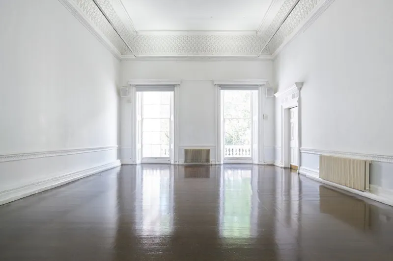 Spacious venue and theatre, P598 (photo 6)