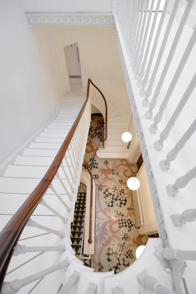 Staircase at Spacious venue and theatre, P598 (photo 10)
