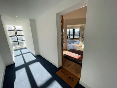 Isle of Dogs penthouse, F1231