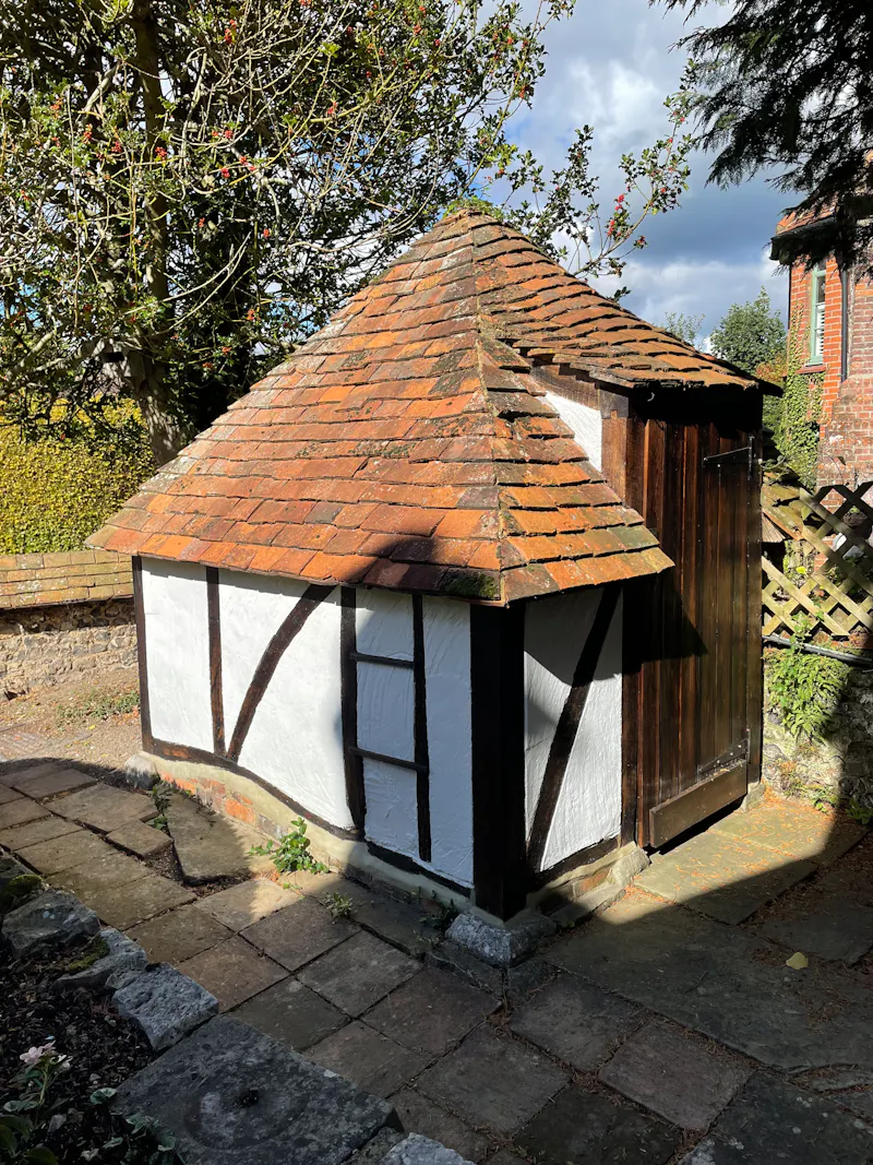 Shed at High Wycombe house, D2690 (photo 55)