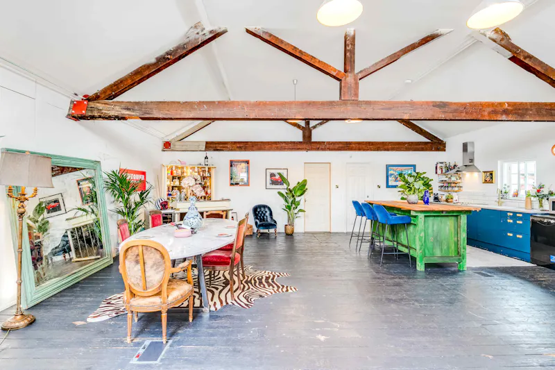 Dining room at Brentford Converted Factory, N536 (photo 12)