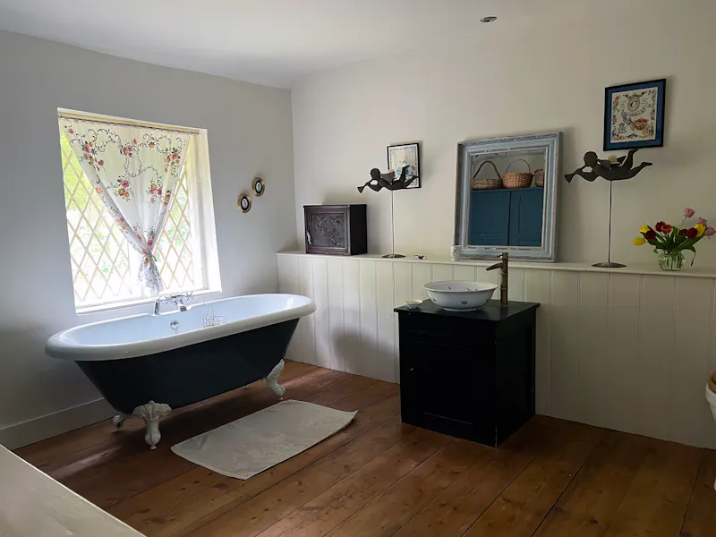 Bathroom at Canterbury cottage , C934 (photo 10)