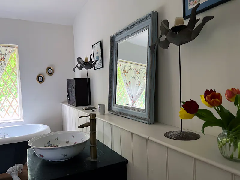 Canterbury cottage , C934 (photo 12)