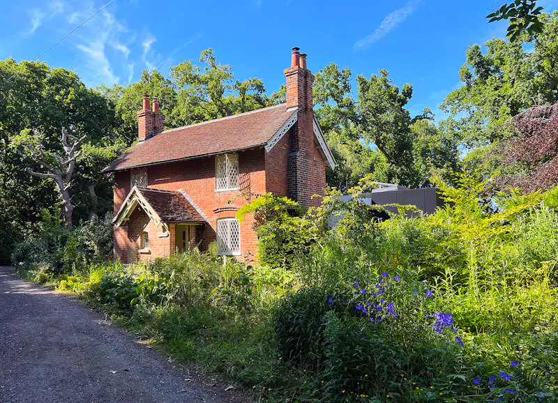 Canterbury cottage , C934 (photo 1)