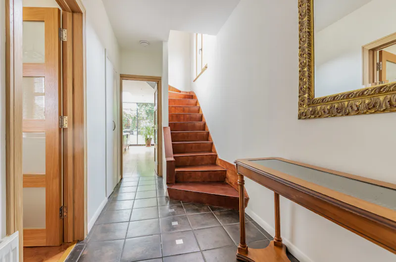 Entrance hall at Modern Woodside Park home, D2689 (photo 2)