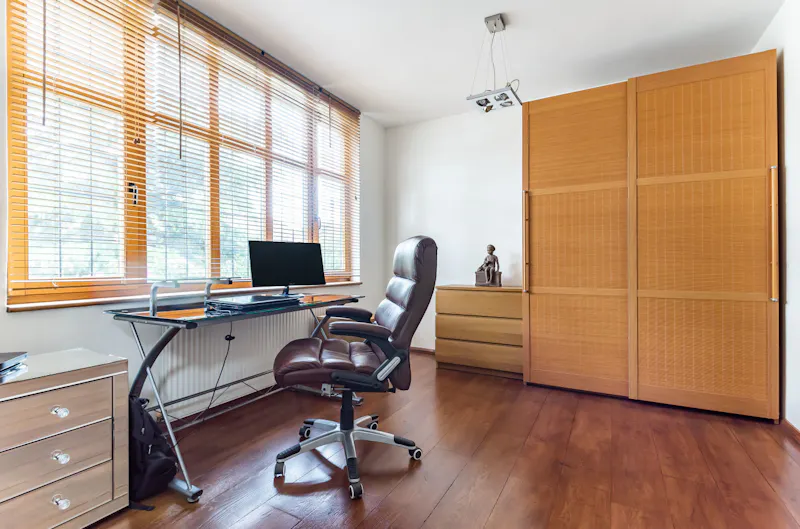 Study at Modern Woodside Park home, D2689 (photo 14)