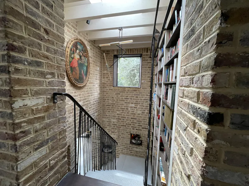 Exposed brick at Canonbury Victorian Terrace, B2004 (photo 11)