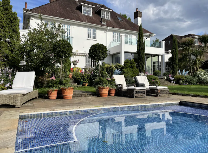 Roehampton modern mansion, D2382 (photo 44)