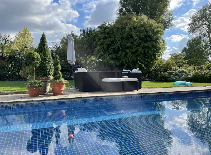 Roehampton modern mansion, D2382 (photo 47)