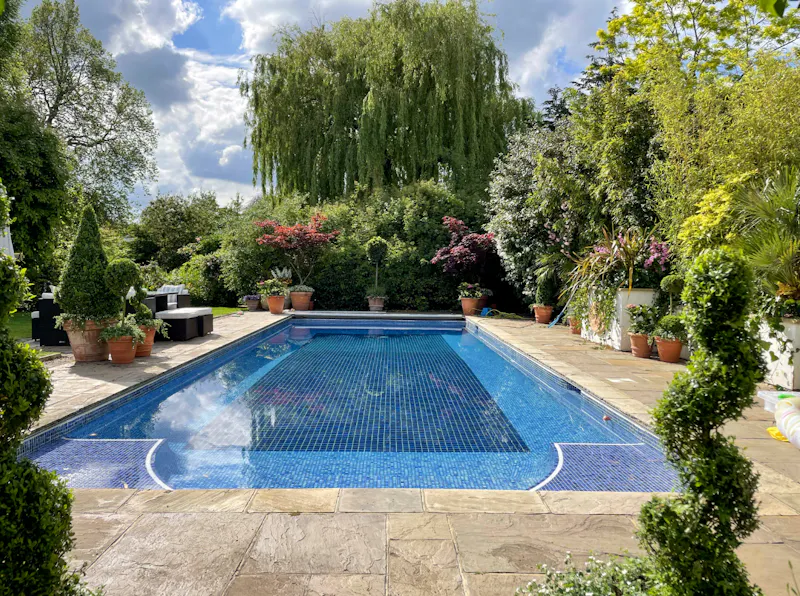 Swimming pool - outdoor at Roehampton modern mansion, D2382 (photo 49)