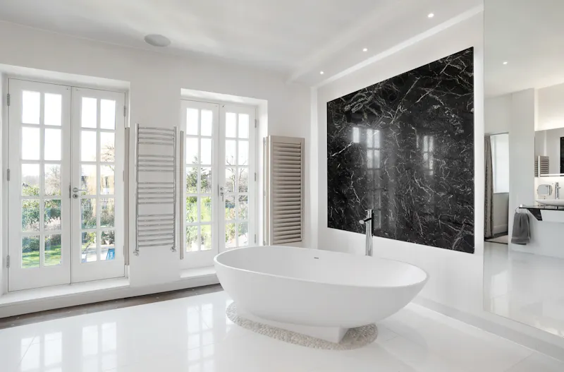 Bath at Roehampton modern mansion, D2382 (photo 29)