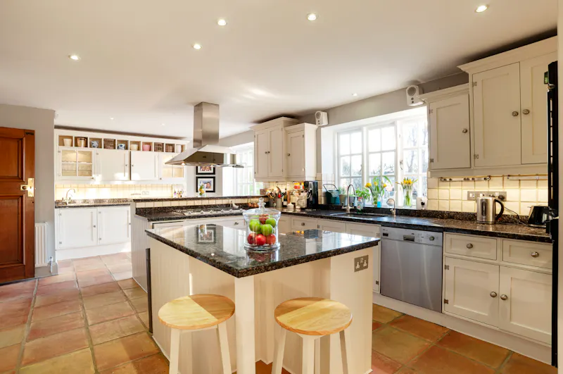 Kitchen at Roehampton modern mansion, D2382 (photo 10)