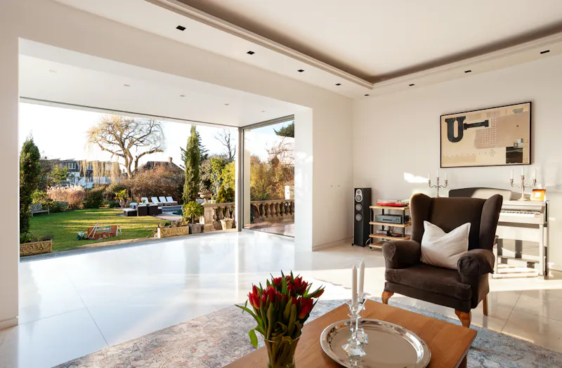 Roehampton modern mansion, D2382 (photo 21)